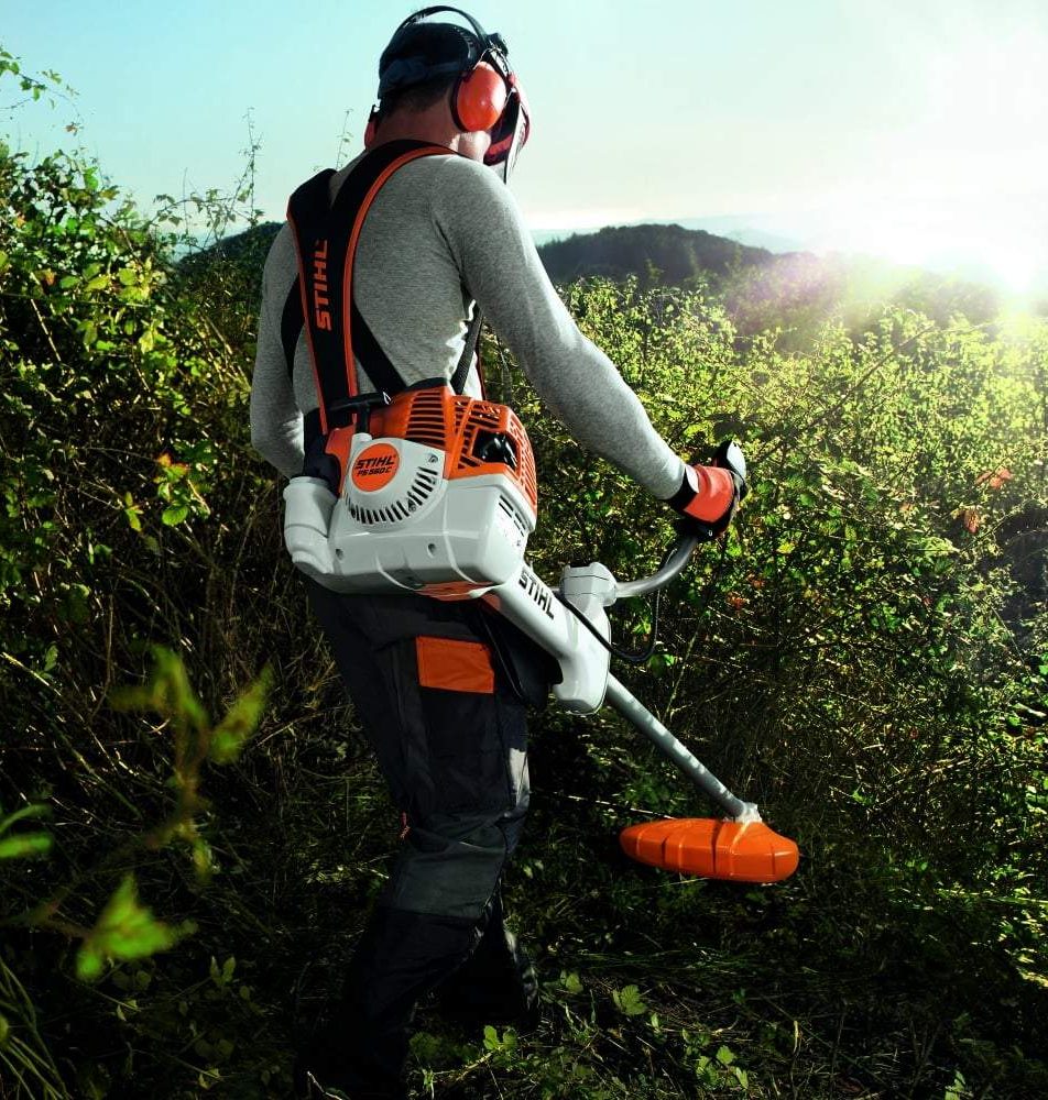 Uso seguro de una motoguadaña - Claudio Doratto